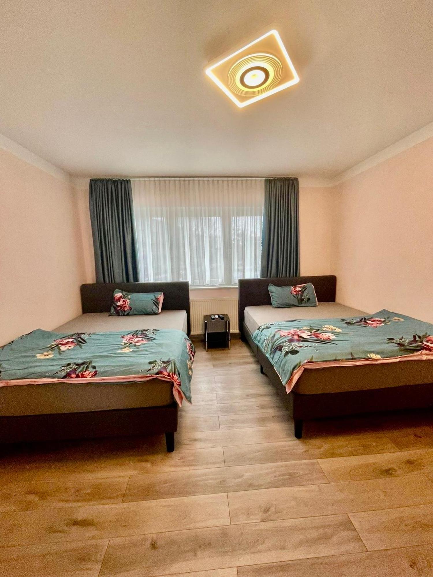 Leo Apartment Zentrum Ruesselsheim Luaran gambar