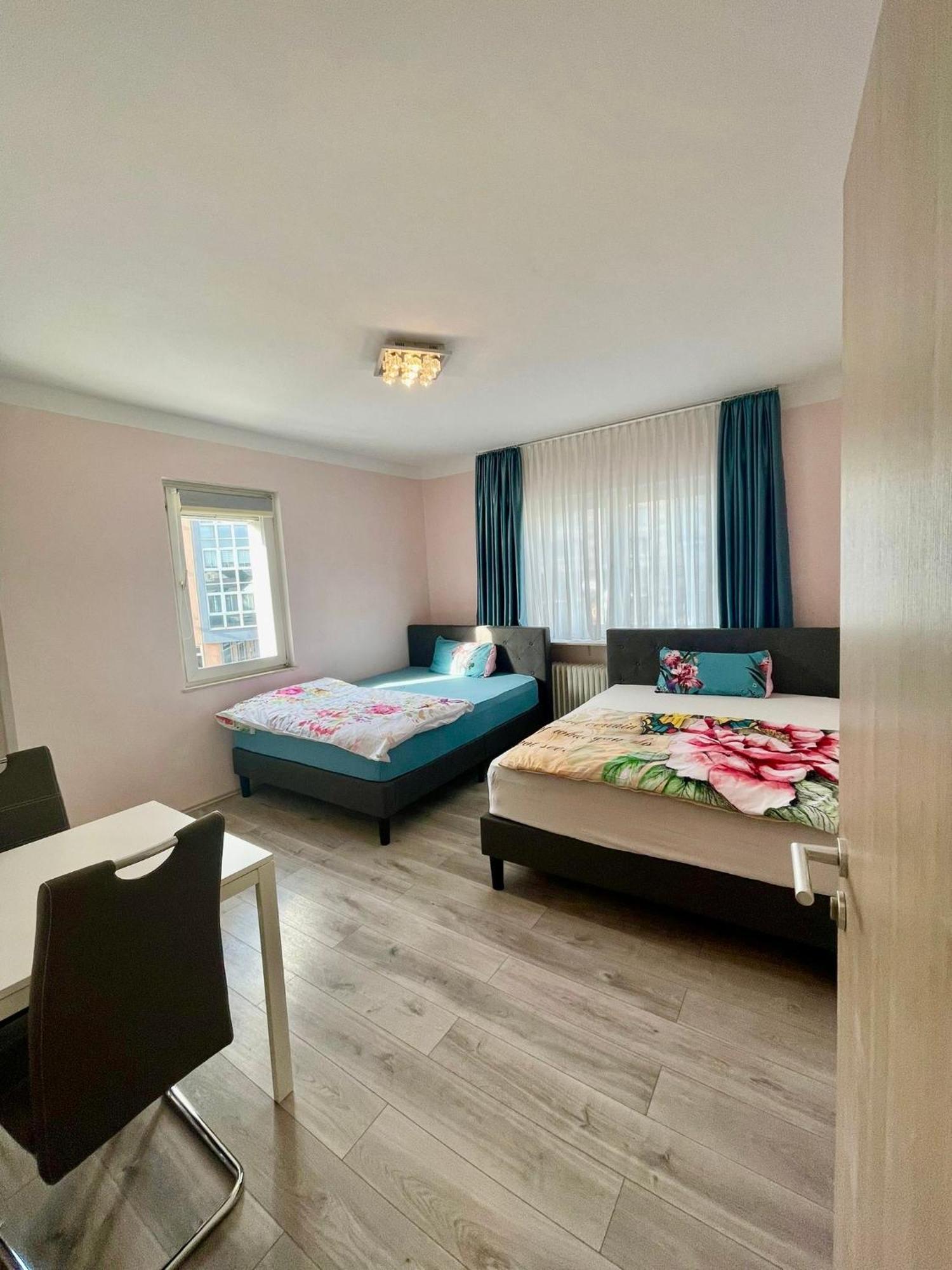 Leo Apartment Zentrum Ruesselsheim Luaran gambar