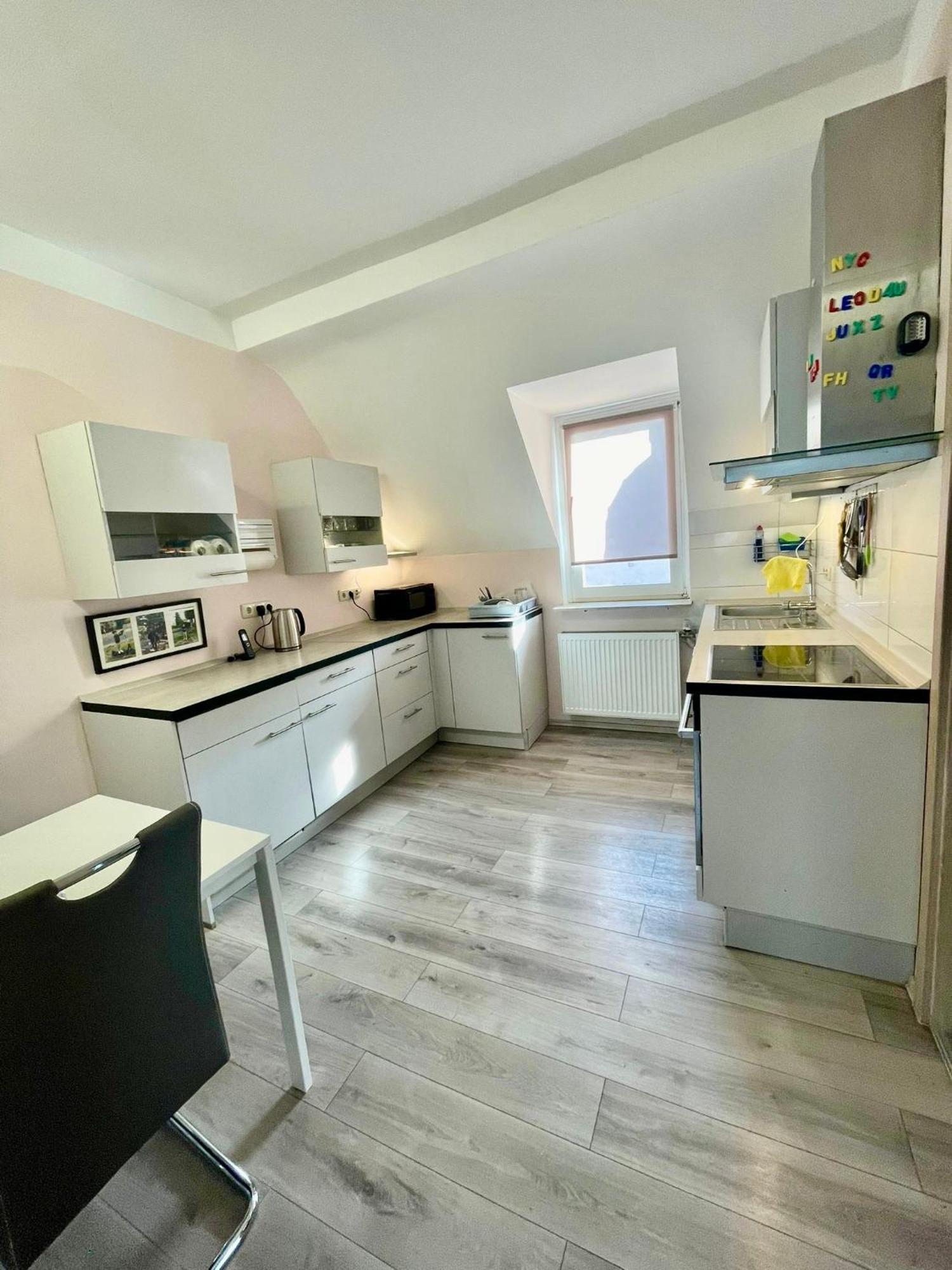 Leo Apartment Zentrum Ruesselsheim Luaran gambar
