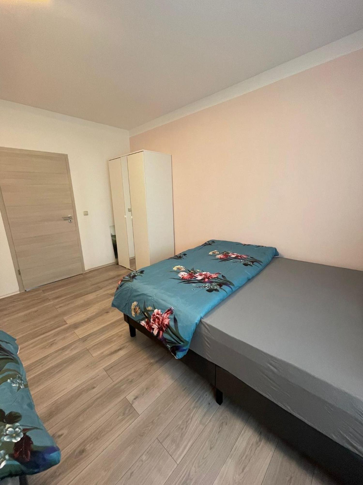 Leo Apartment Zentrum Ruesselsheim Luaran gambar